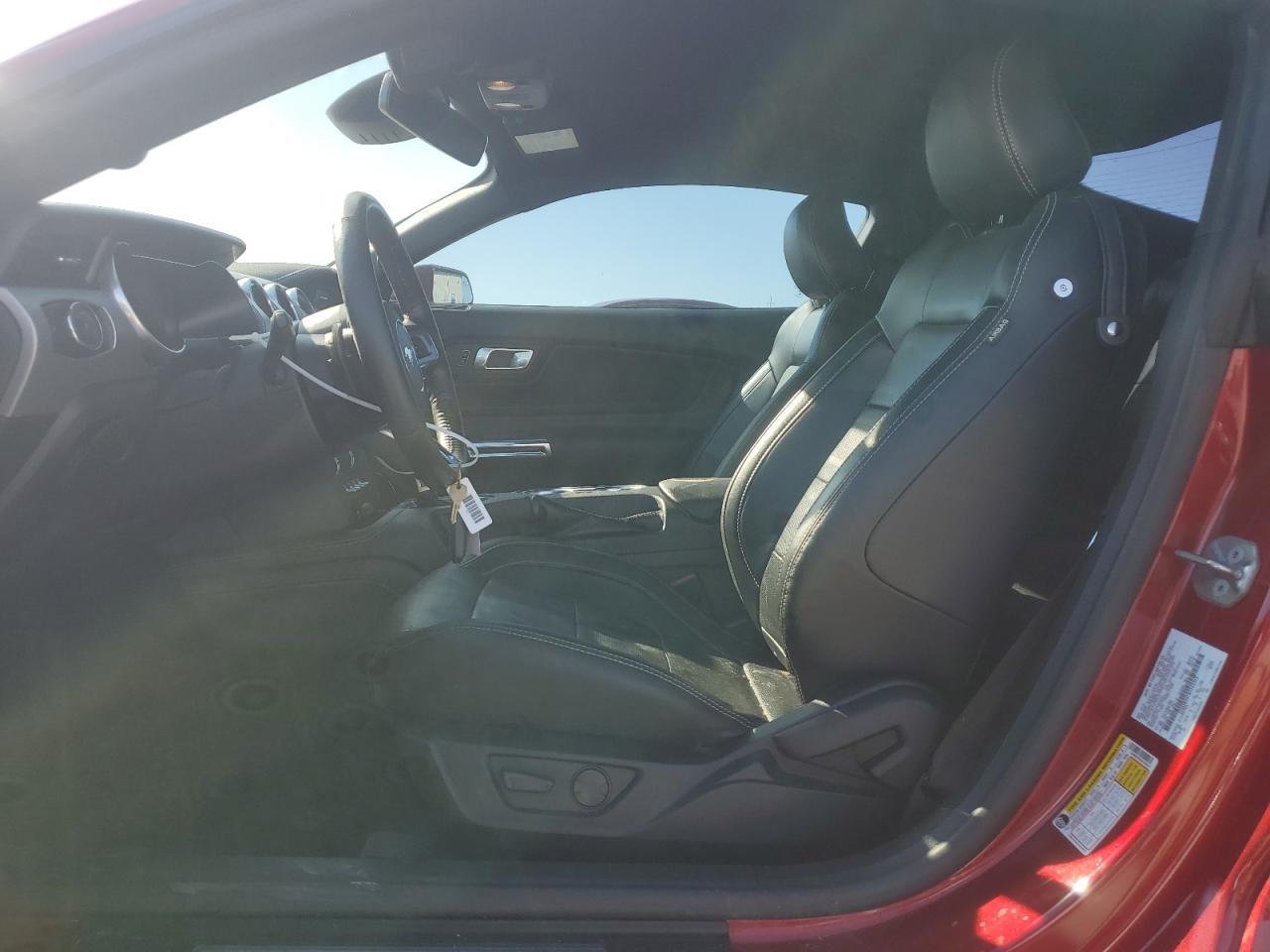 2022 Ford Mustang - zdjęcie 7