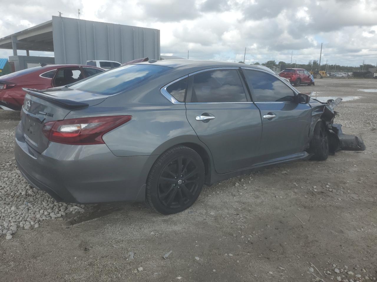 2018 Nissan Altima 2.5 - zdjęcie 3