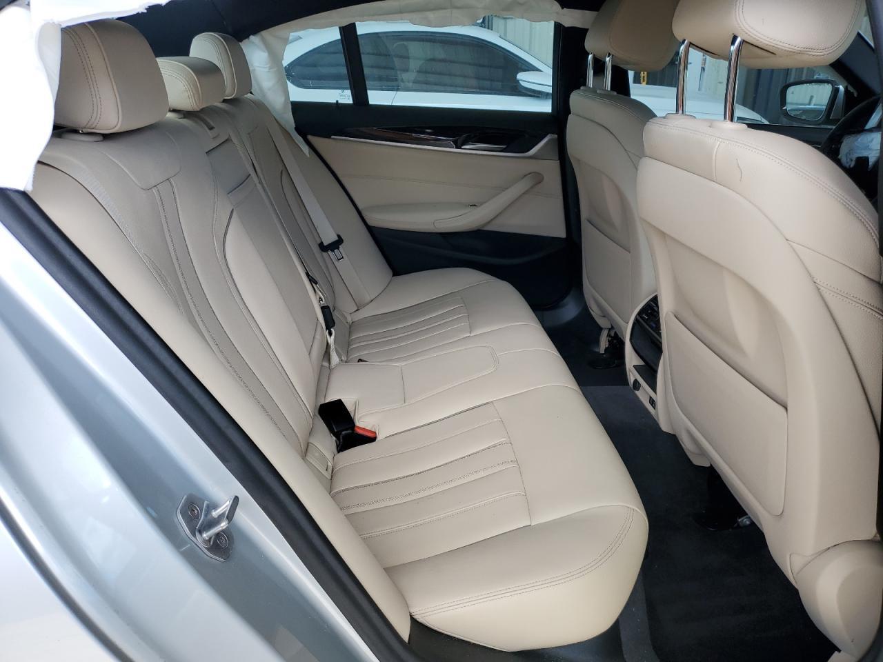 2020 BMW 540 I - zdjęcie 10