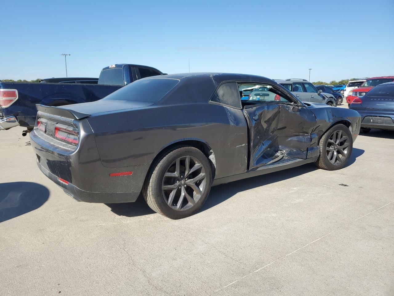2021 Dodge Challenger Sxt - zdjęcie 3
