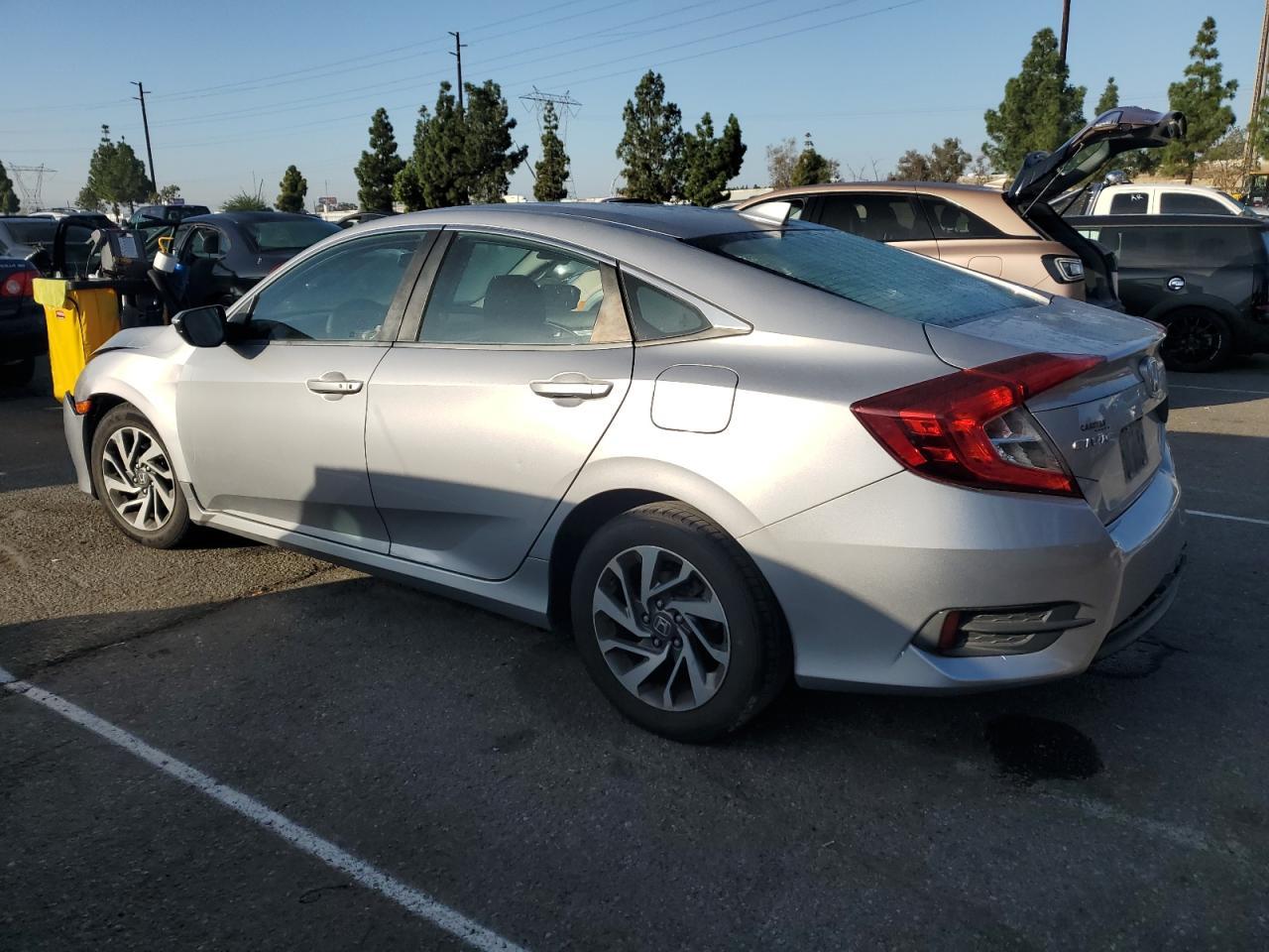 2018 Honda Civic - zdjęcie 2