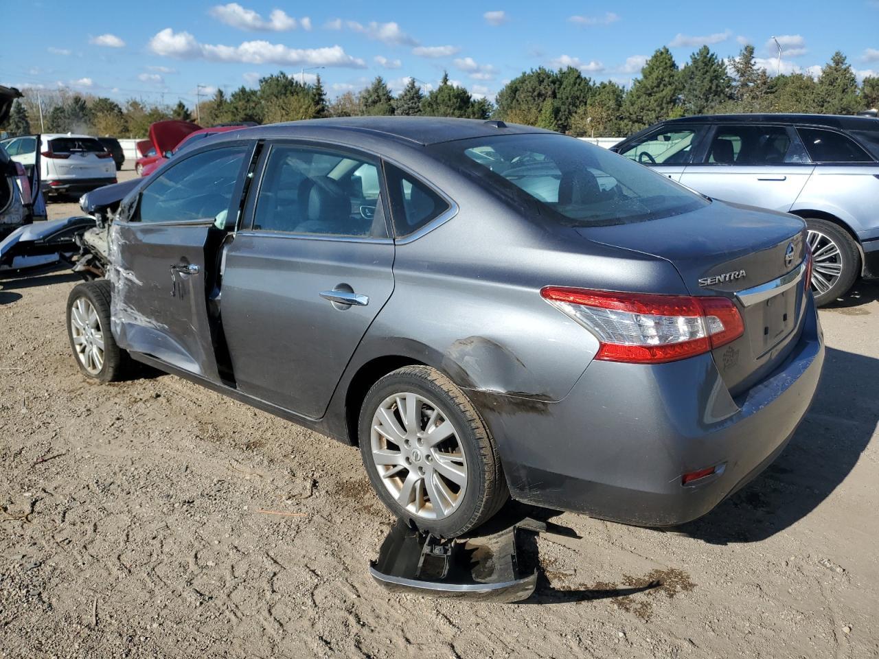 2015 Nissan Sentra S - zdjęcie 2