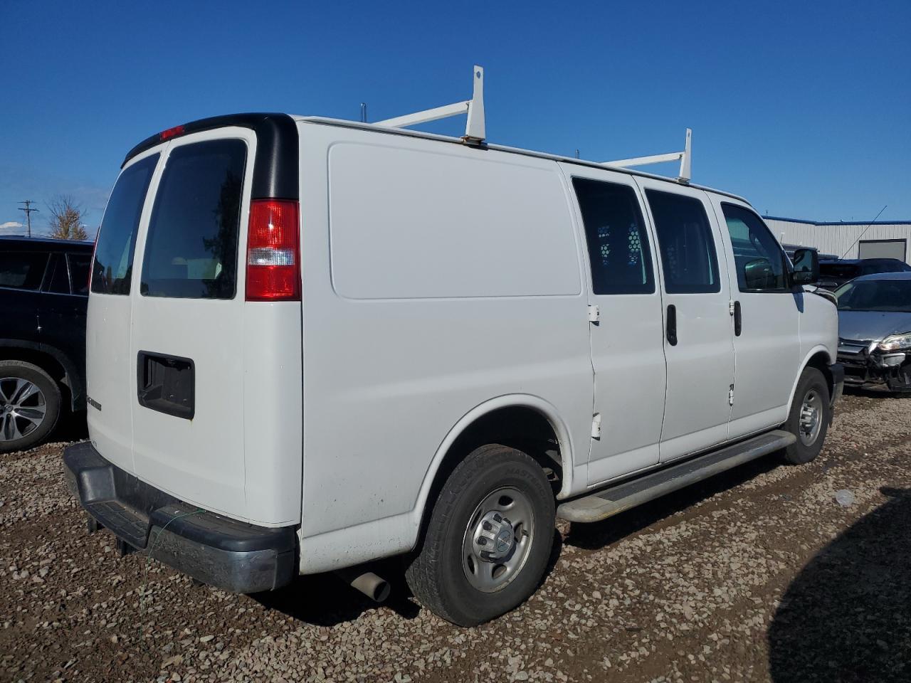 2018 Chevrolet Express G2500 - zdjęcie 3