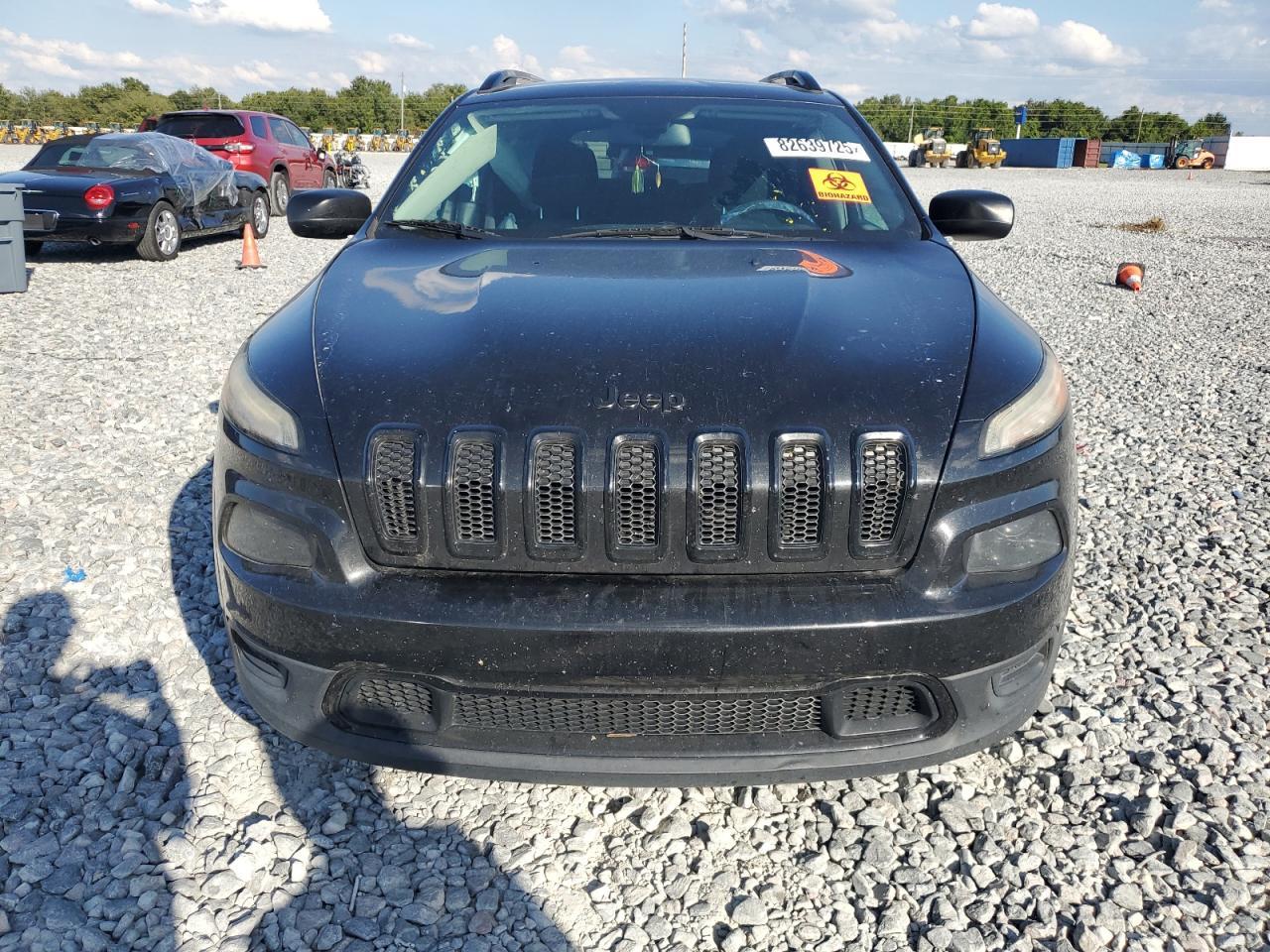 2016 Jeep Cherokee Sport - zdjęcie 5