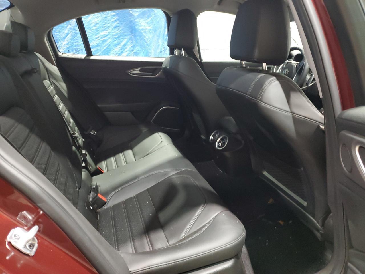 2019 Alfa Romeo Giulia Ti - zdjęcie 10