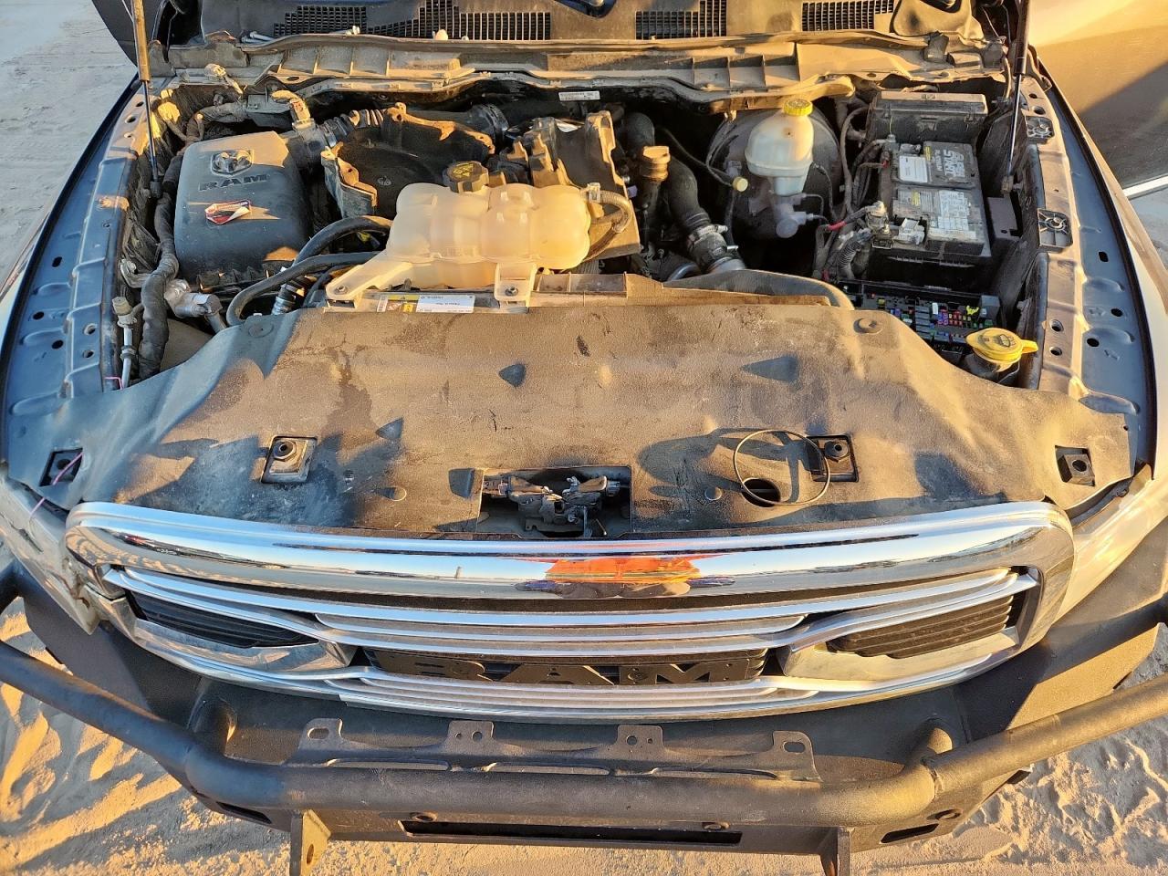2016 Ram 1500 Longhorn Limited 3.0L V-6 Diesel - zdjęcie 11