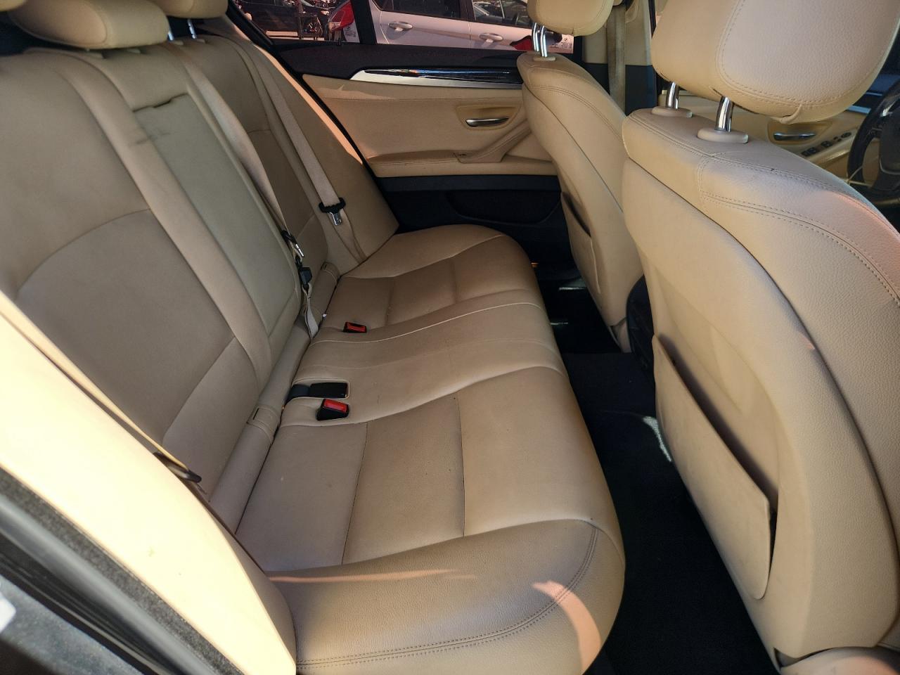 2016 BMW 528 I - zdjęcie 10