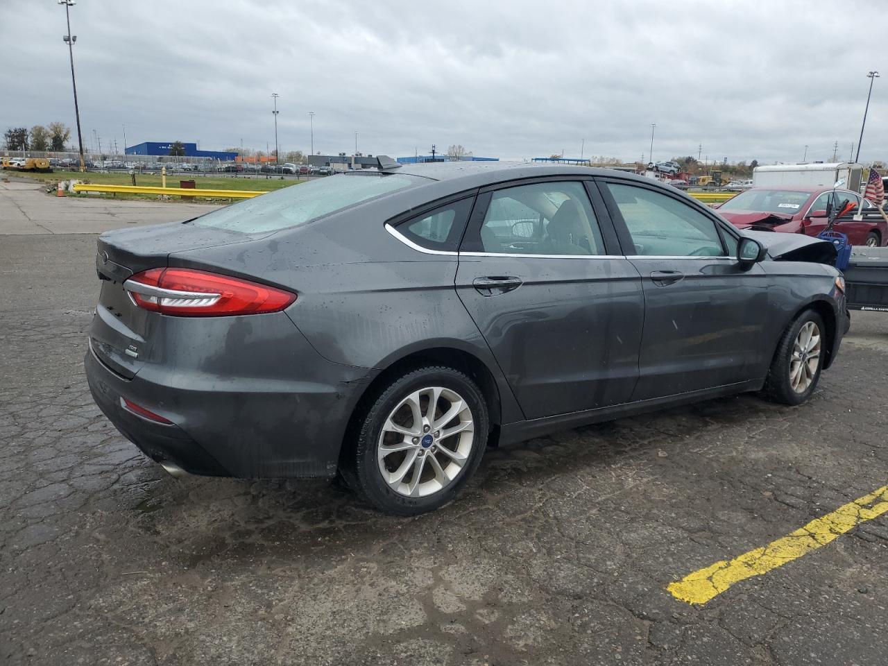 2020 Ford Fusion Se - zdjęcie 3