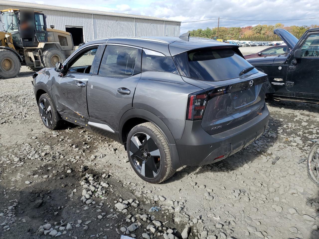 2025 Nissan Kicks Sr - zdjęcie 2