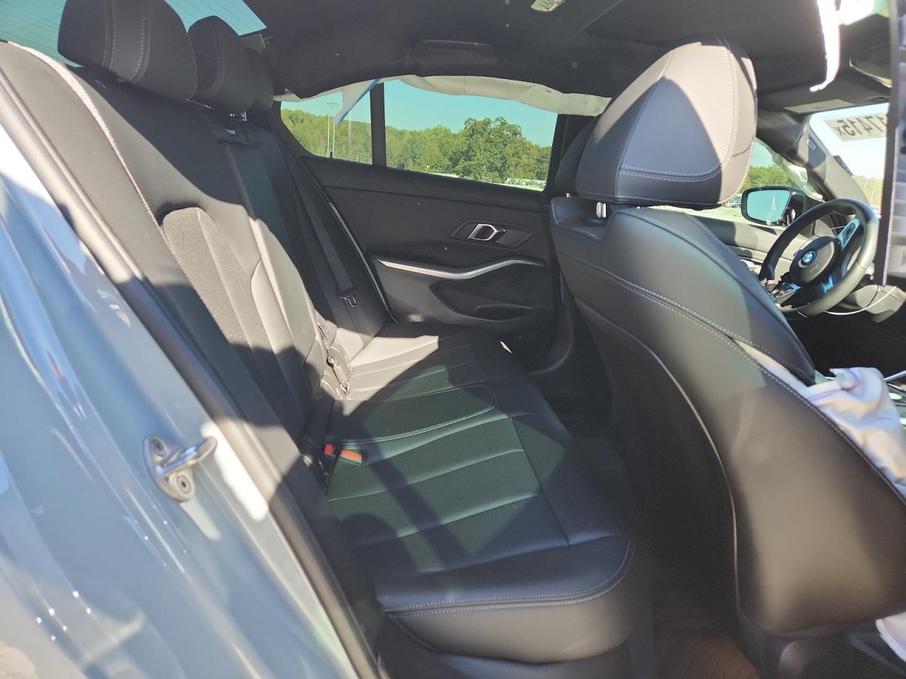 2024 BMW Seria 3 - zdjęcie 10