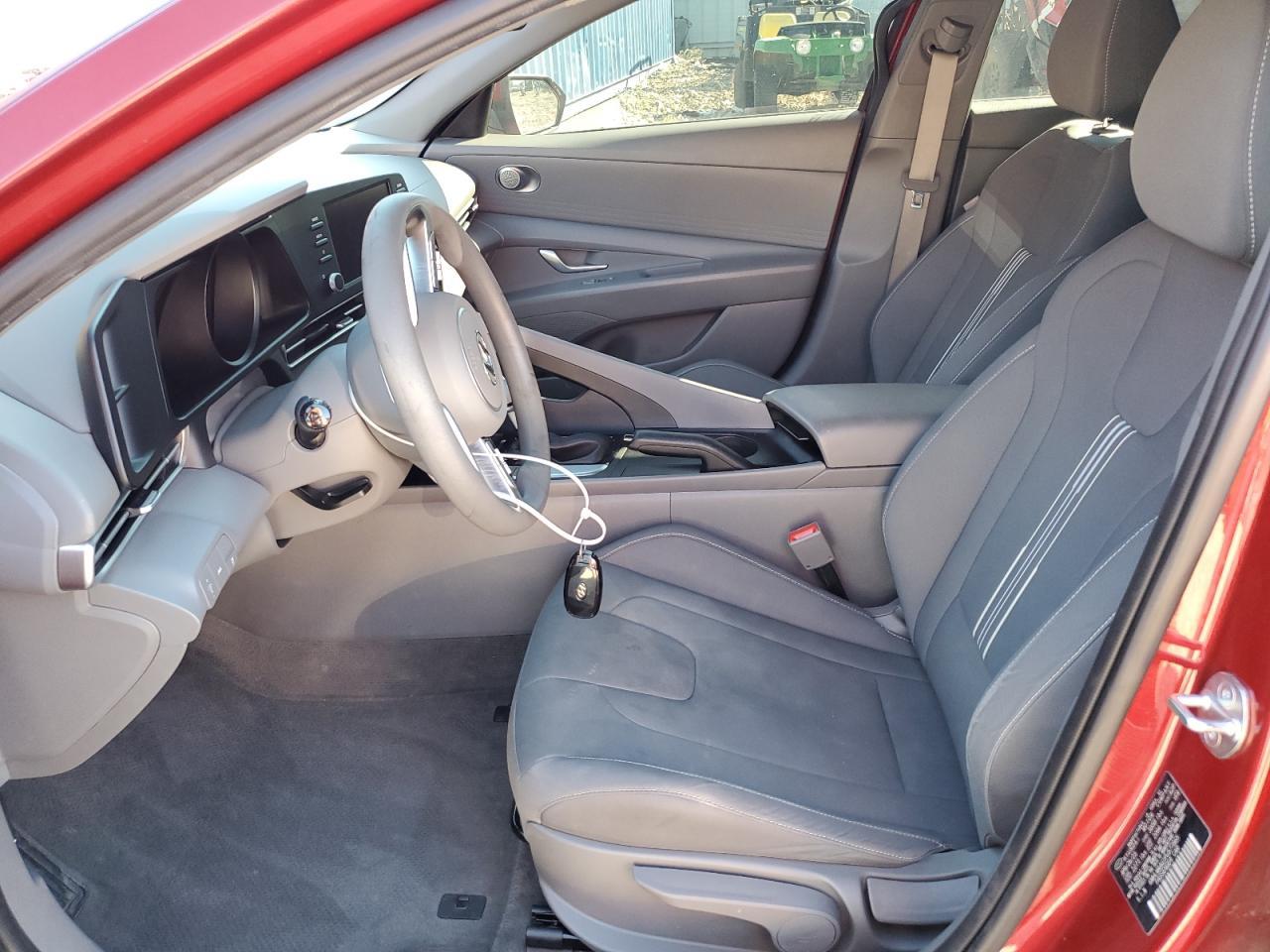 2023 Hyundai Elantra - zdjęcie 7