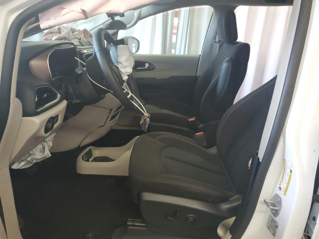 2024 Chrysler Voyager Lx - zdjęcie 7