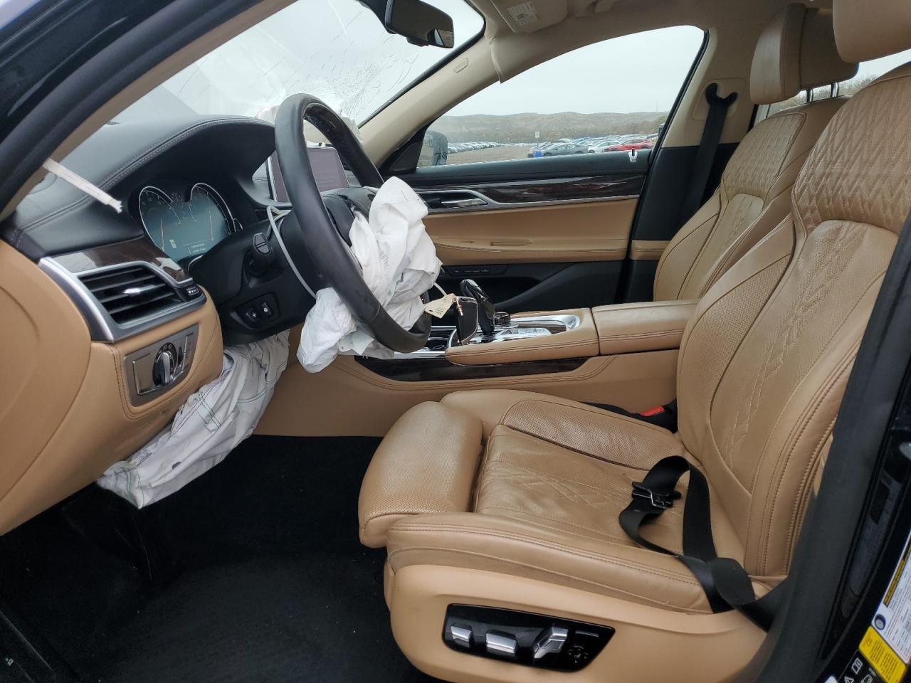 2019 BMW Seria 7 - zdjęcie 7