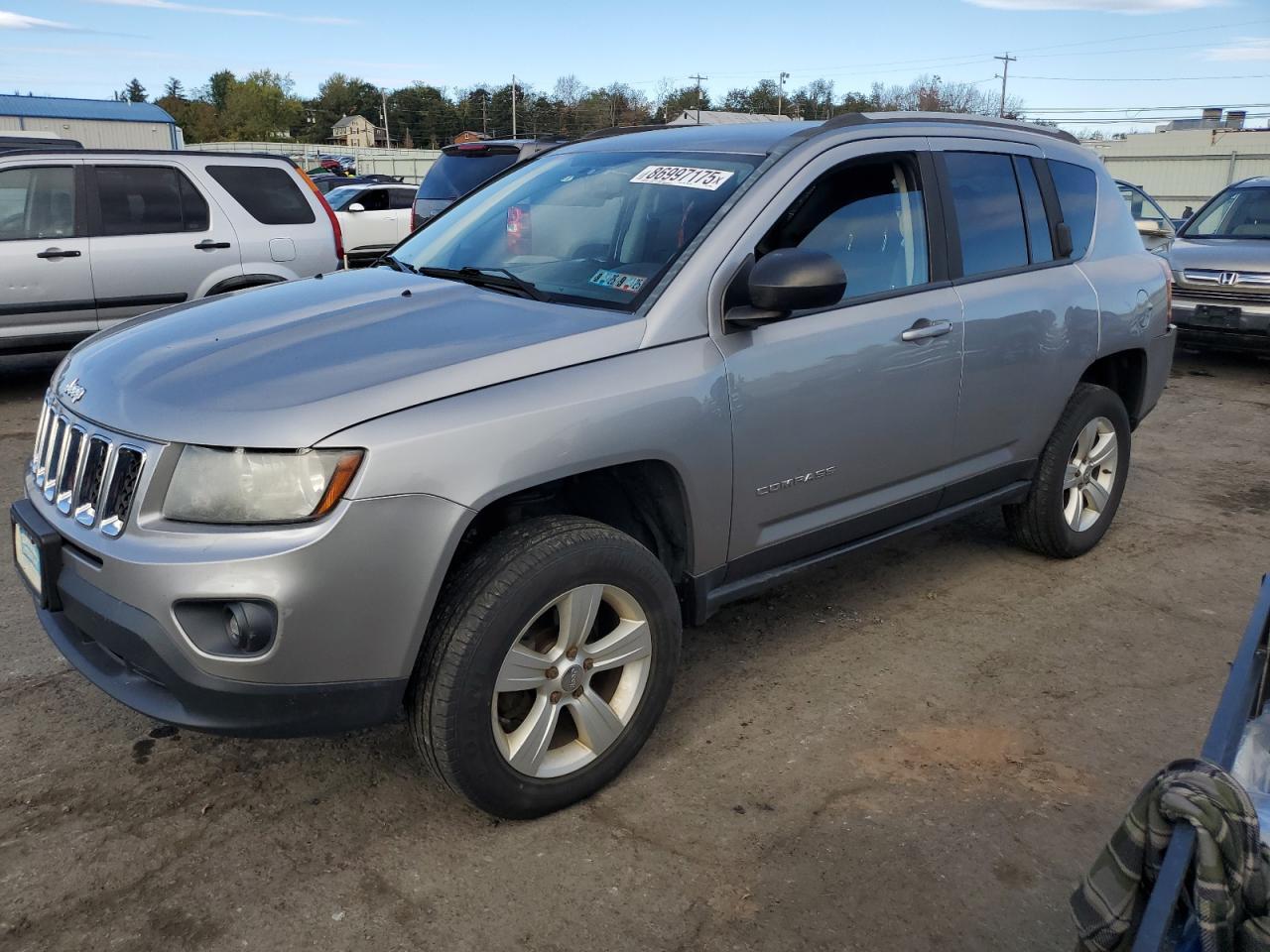 2016 Jeep Compass - zdjęcie główne
