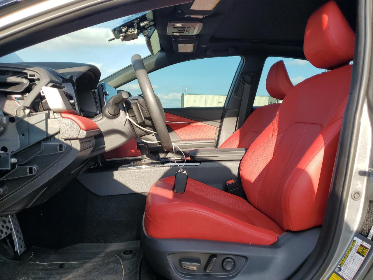 2025 Toyota Camry - zdjęcie 7