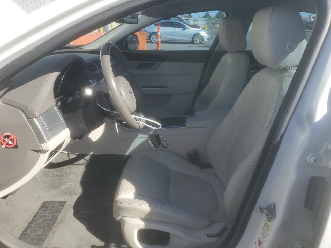 2016 Jaguar Xf Prestige - zdjęcie 7