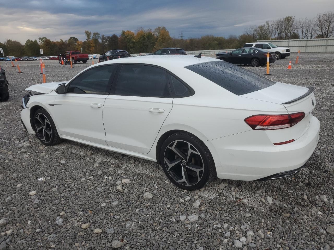 2020 Volkswagen Passat - zdjęcie 2