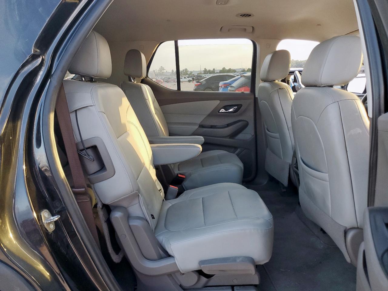 2021 Chevrolet Traverse Lt - zdjęcie 11