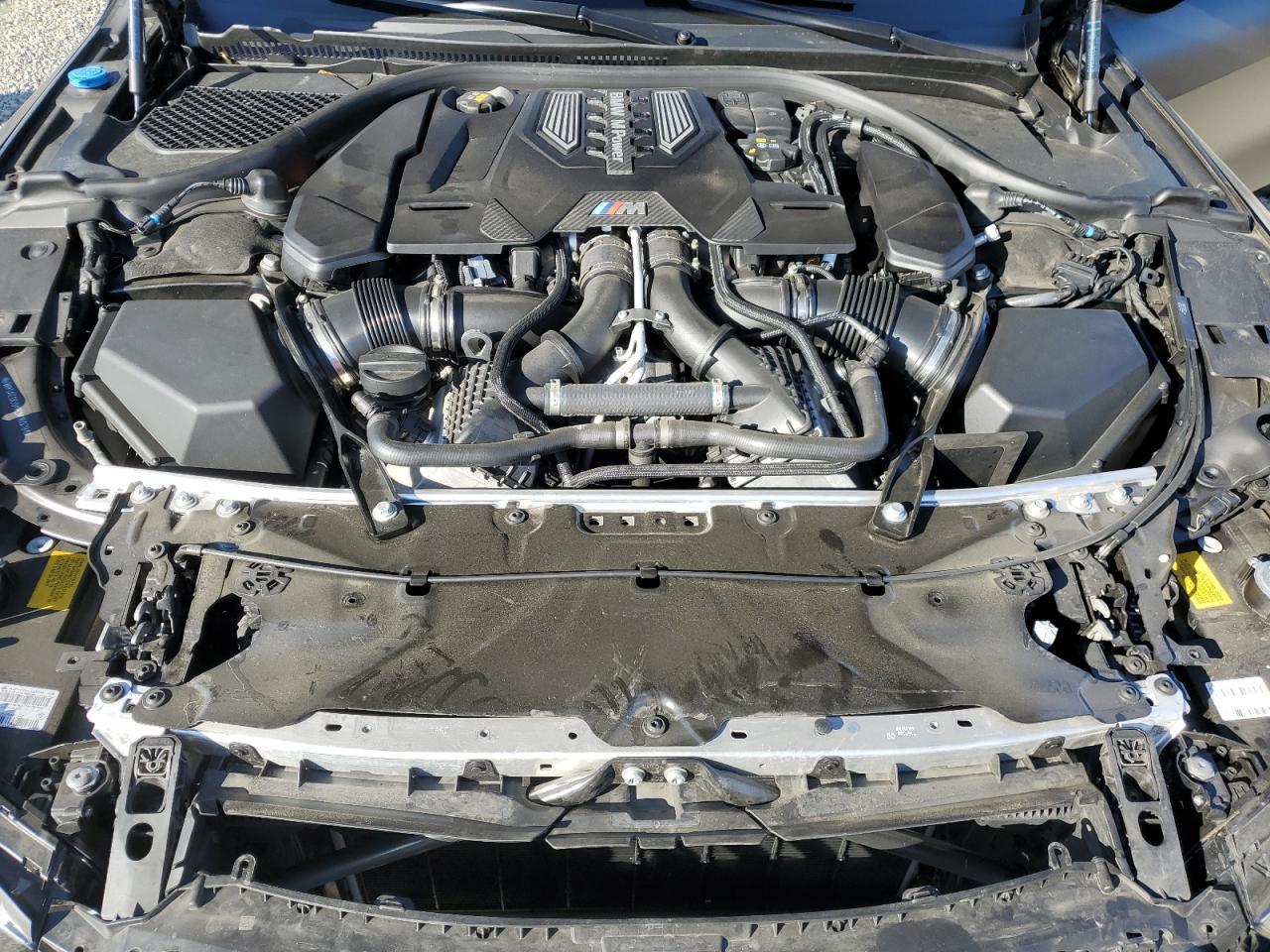 2023 BMW M8 - zdjęcie 11