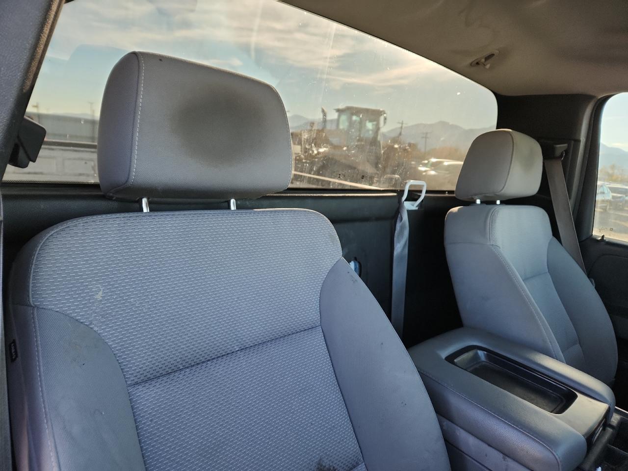 2016 Chevrolet Silverado C1500 - zdjęcie 10