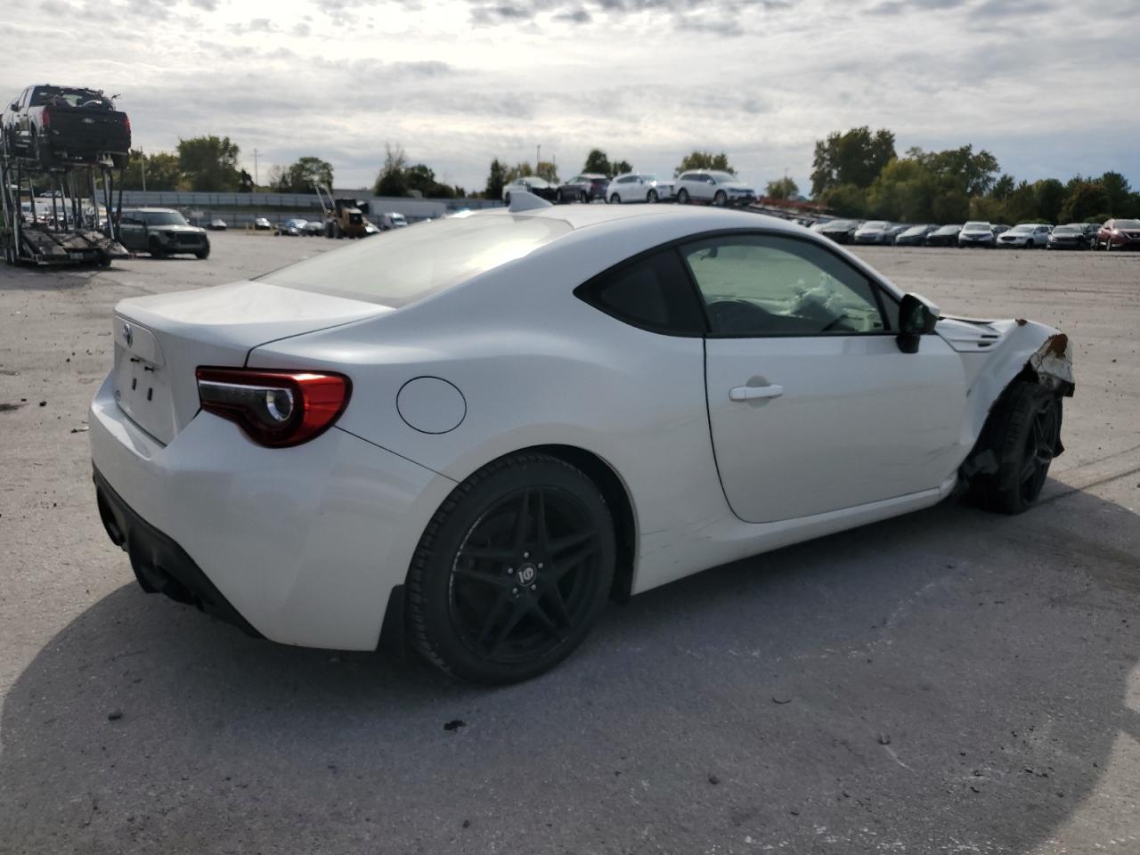 2017 Toyota 86 Base - zdjęcie 3