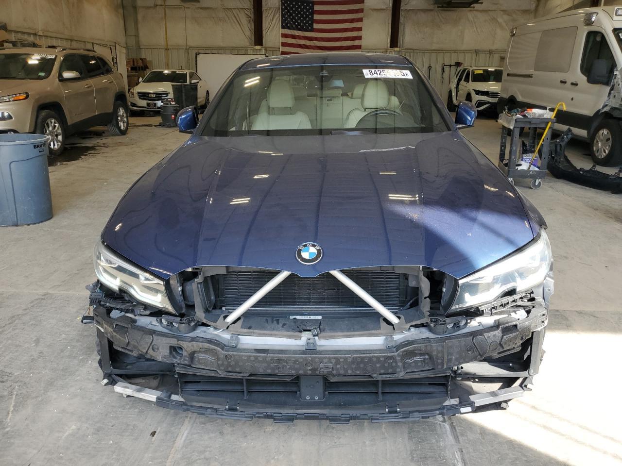 2021 BMW 330Xi - zdjęcie 5