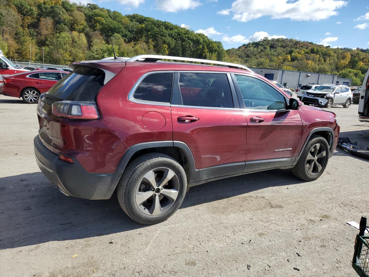 2019 Jeep Cherokee - zdjęcie 3
