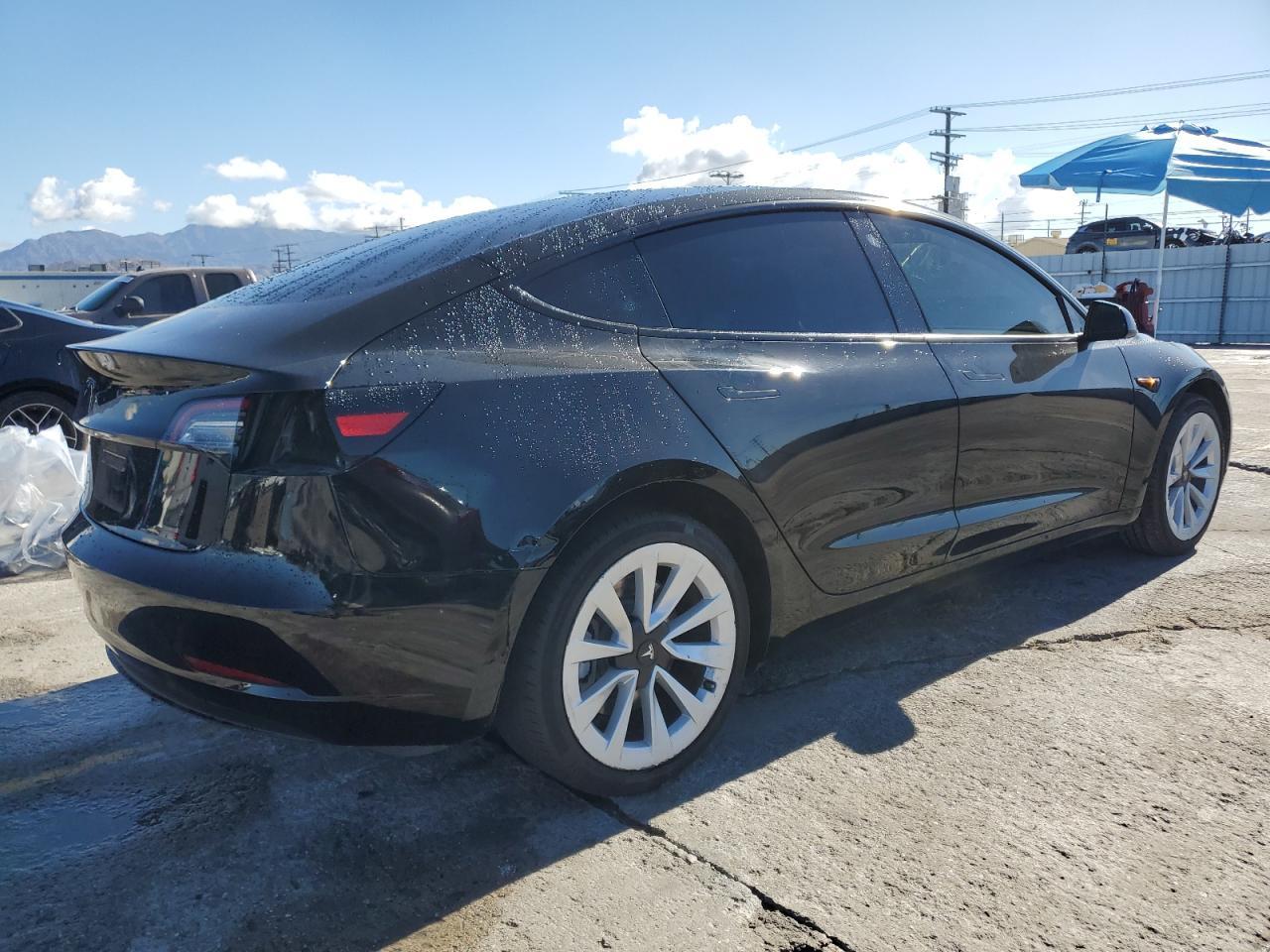 2023 Tesla Model 3 - zdjęcie 3