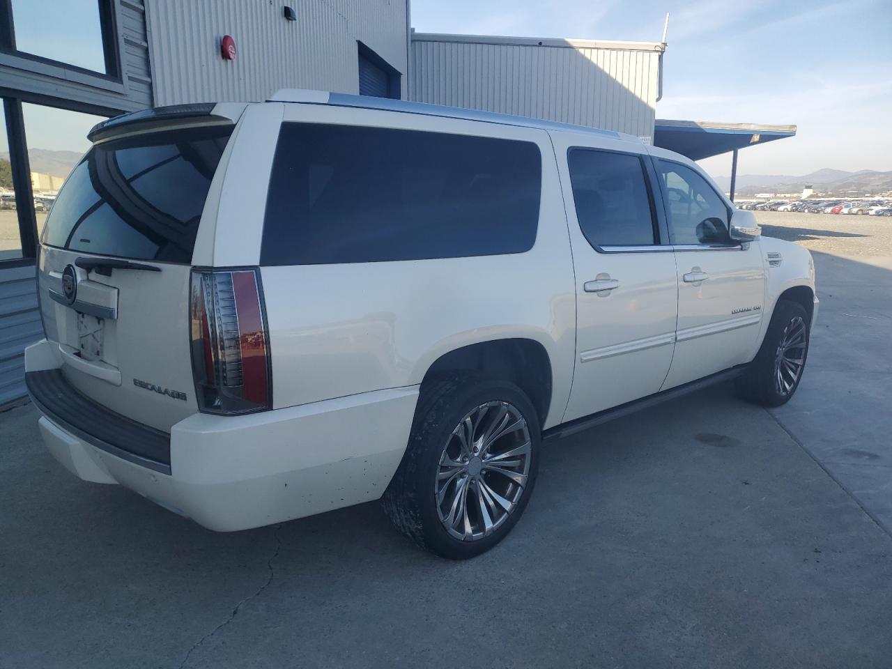 2013 Cadillac Escalade - zdjęcie 3