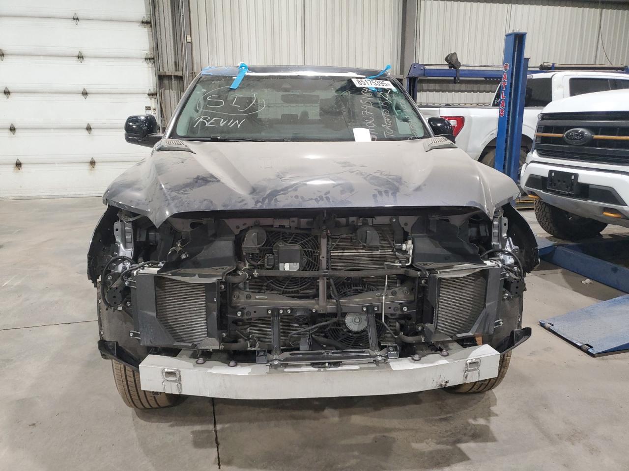 2024 Toyota Tundra Crewmax Platinum - zdjęcie 5