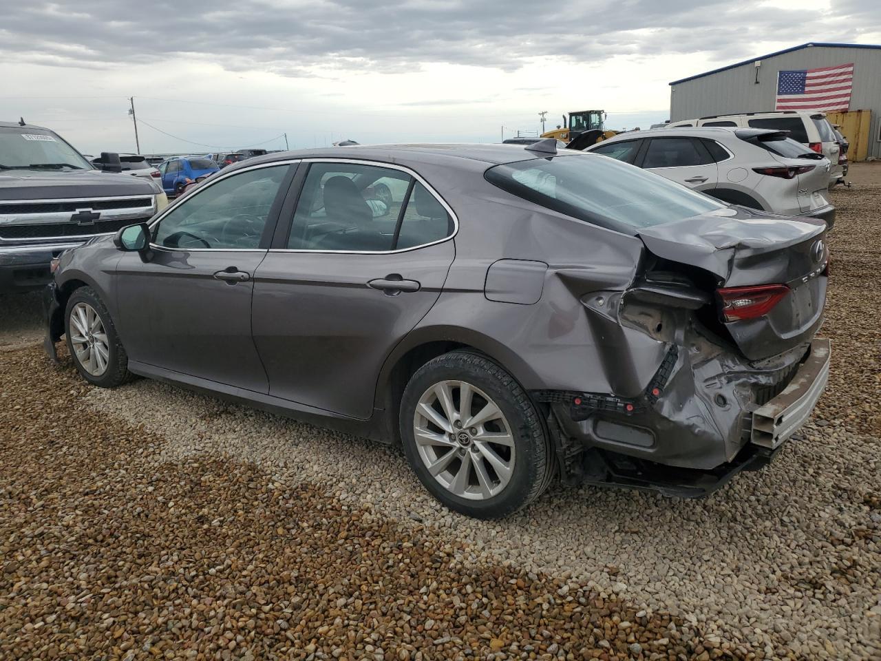 2021 Toyota Camry - zdjęcie 2