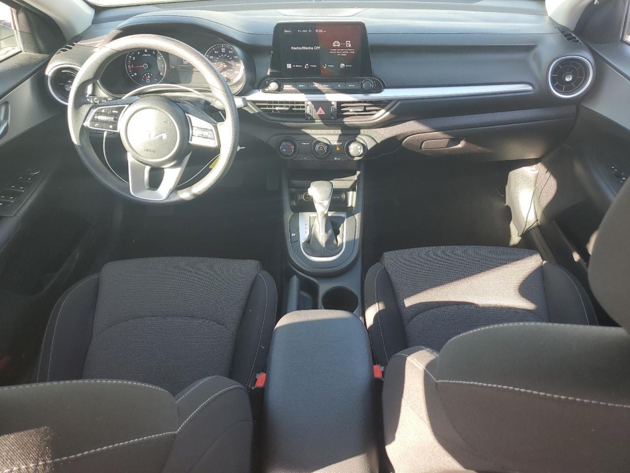 2023 Kia Forte - zdjęcie 8