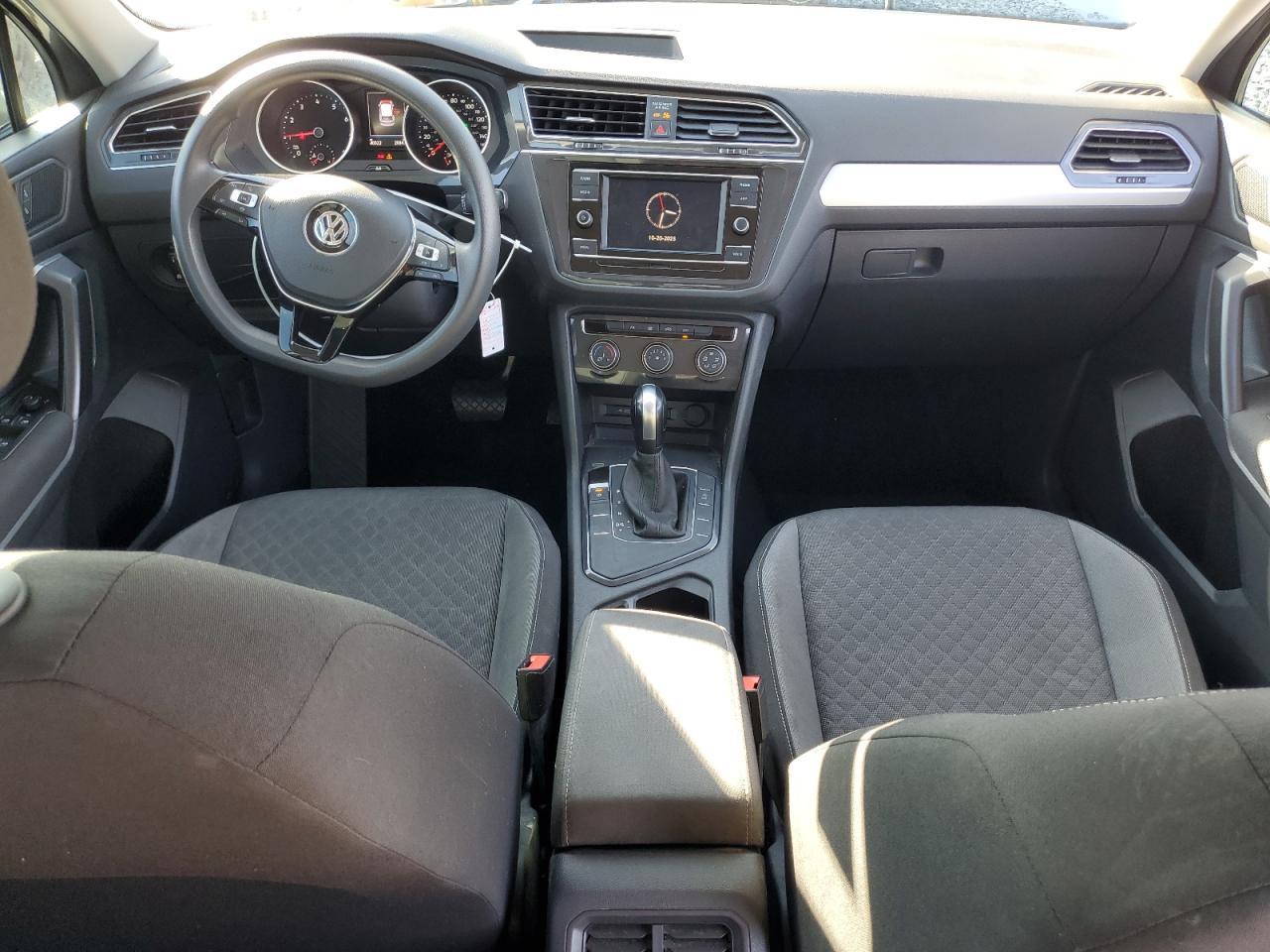 2021 Volkswagen Tiguan - zdjęcie 8