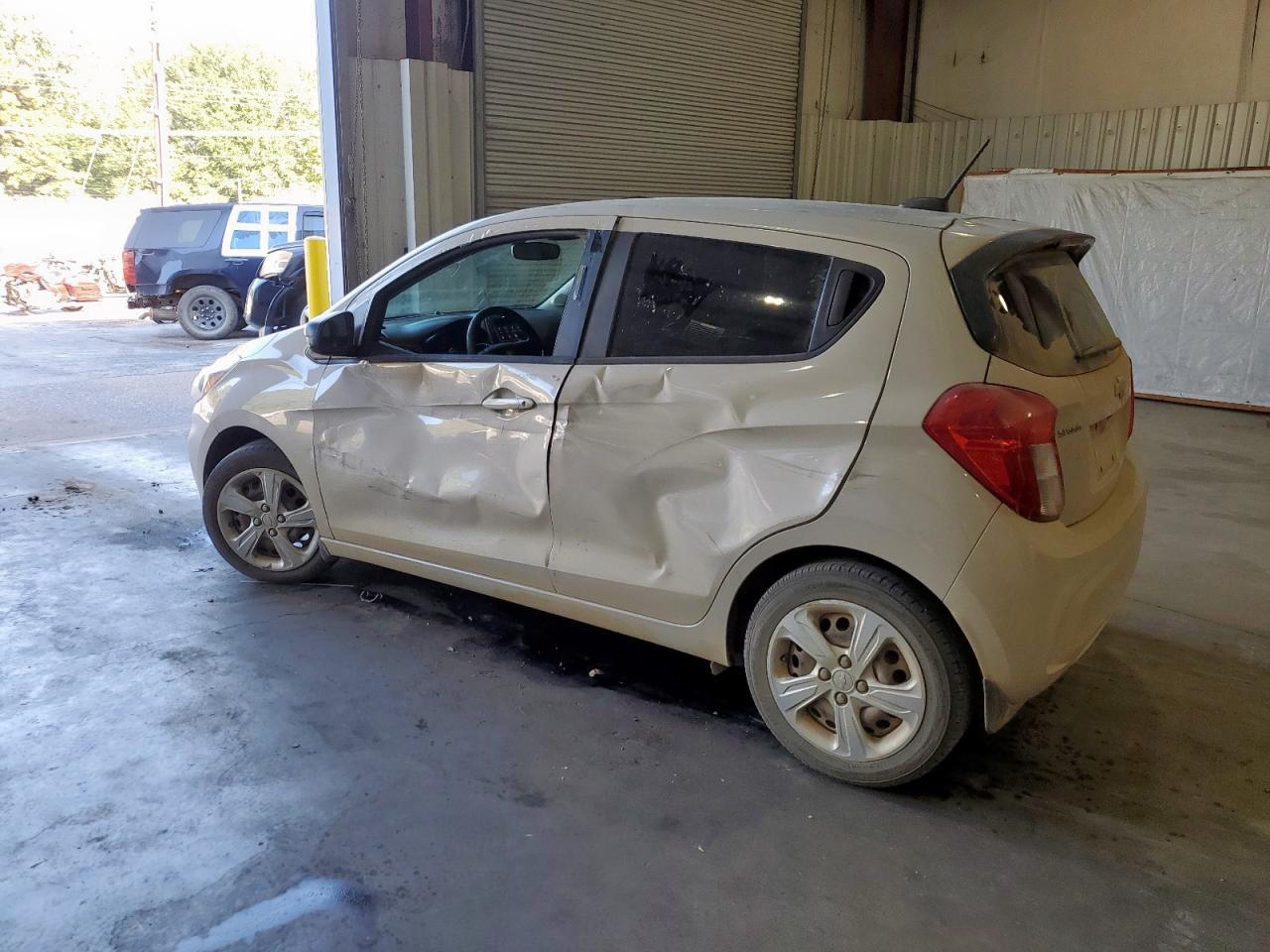 2019 Chevrolet Spark - zdjęcie 2