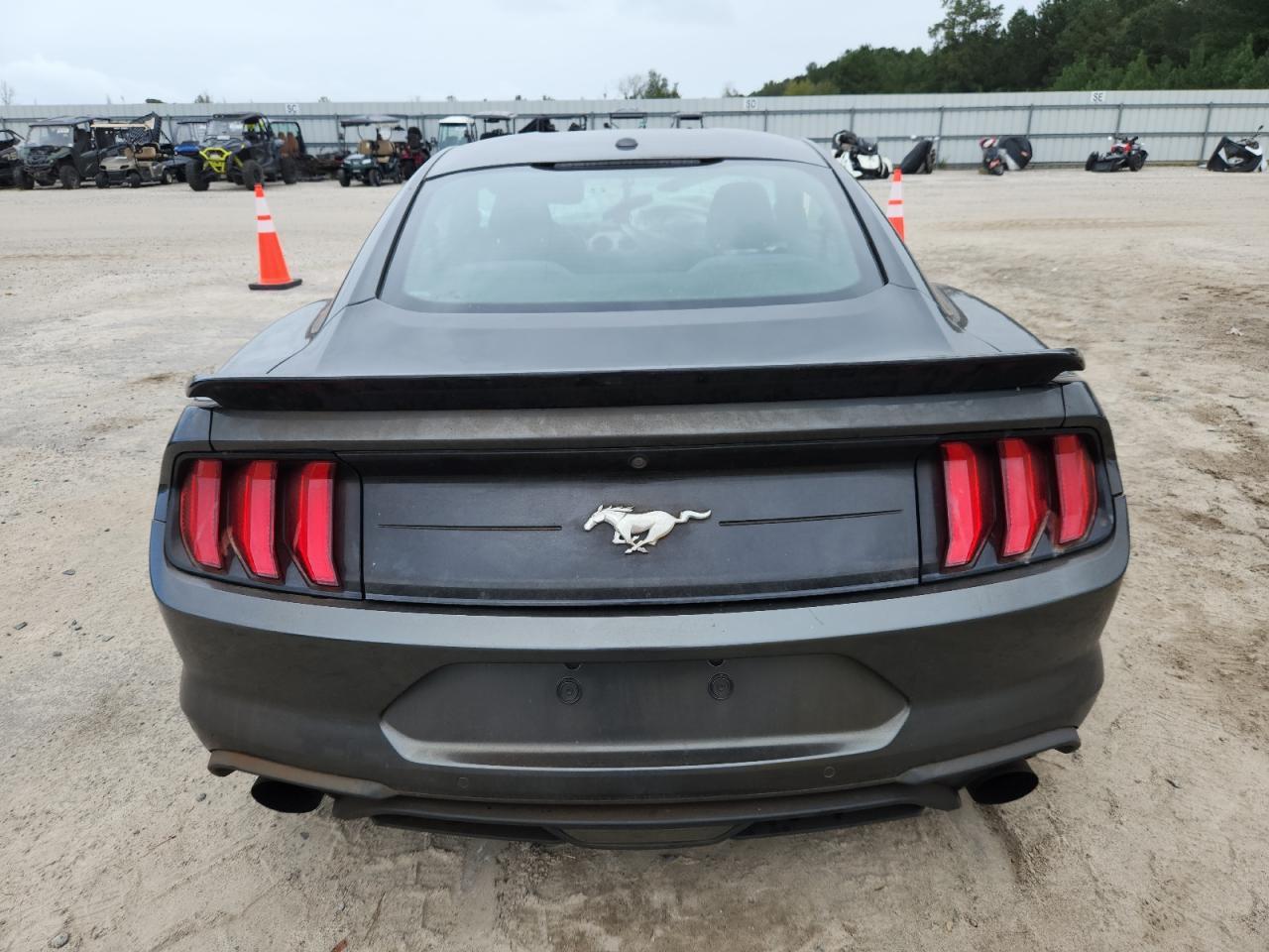 2019 Ford Mustang - zdjęcie 6