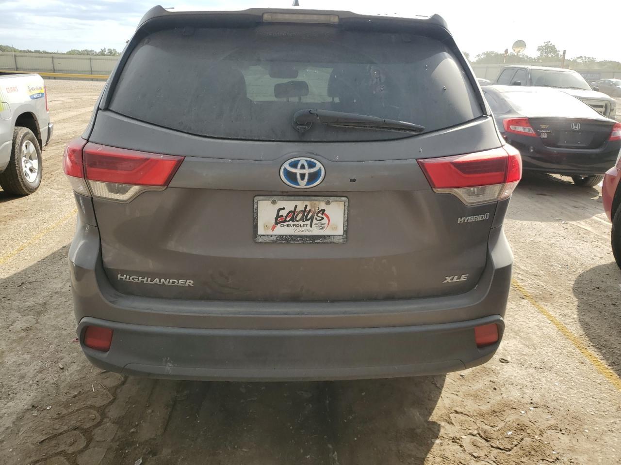 2019 Toyota Highlander Hybrid - zdjęcie 6