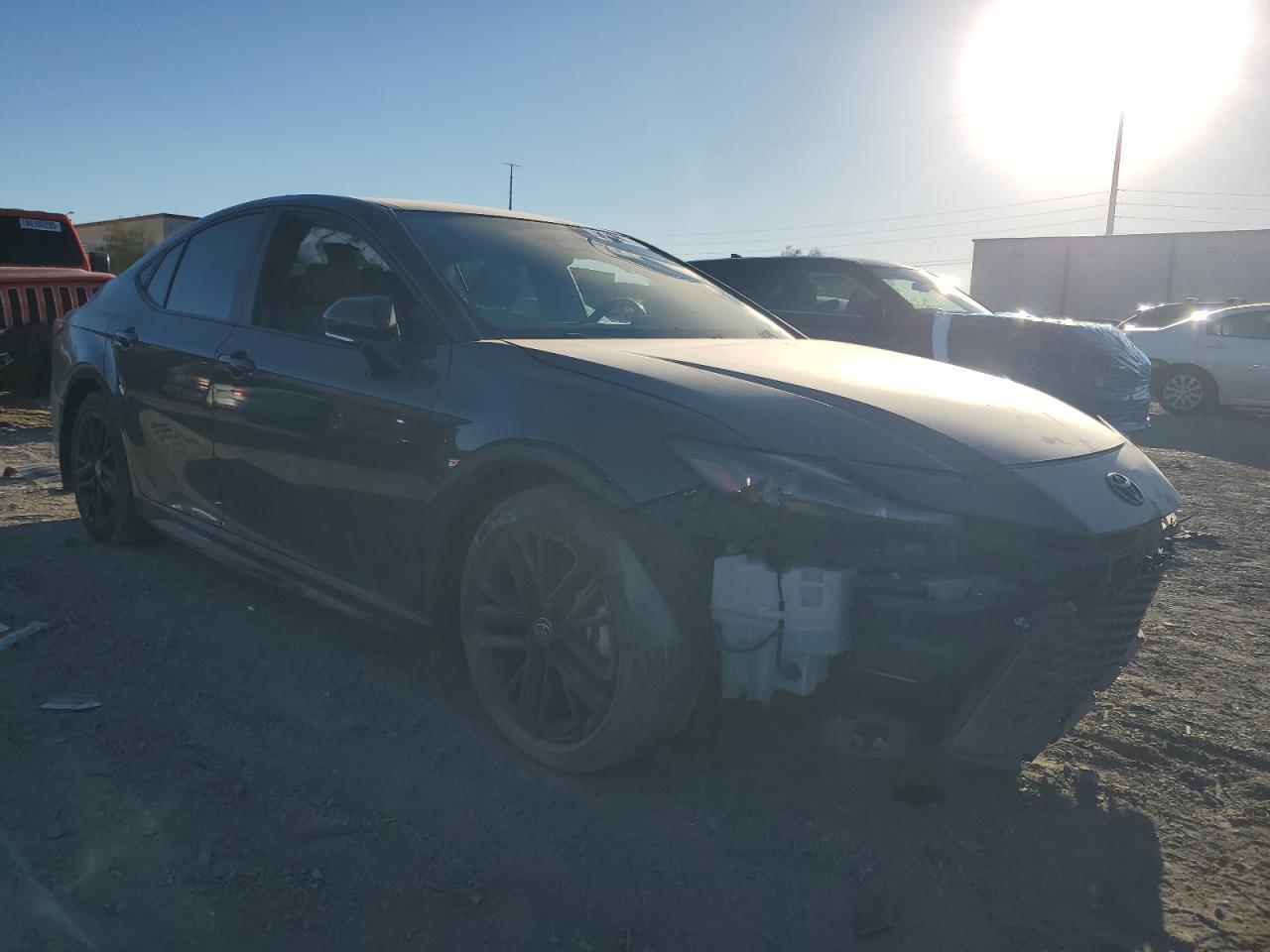 2025 Toyota Camry Xse - zdjęcie 4