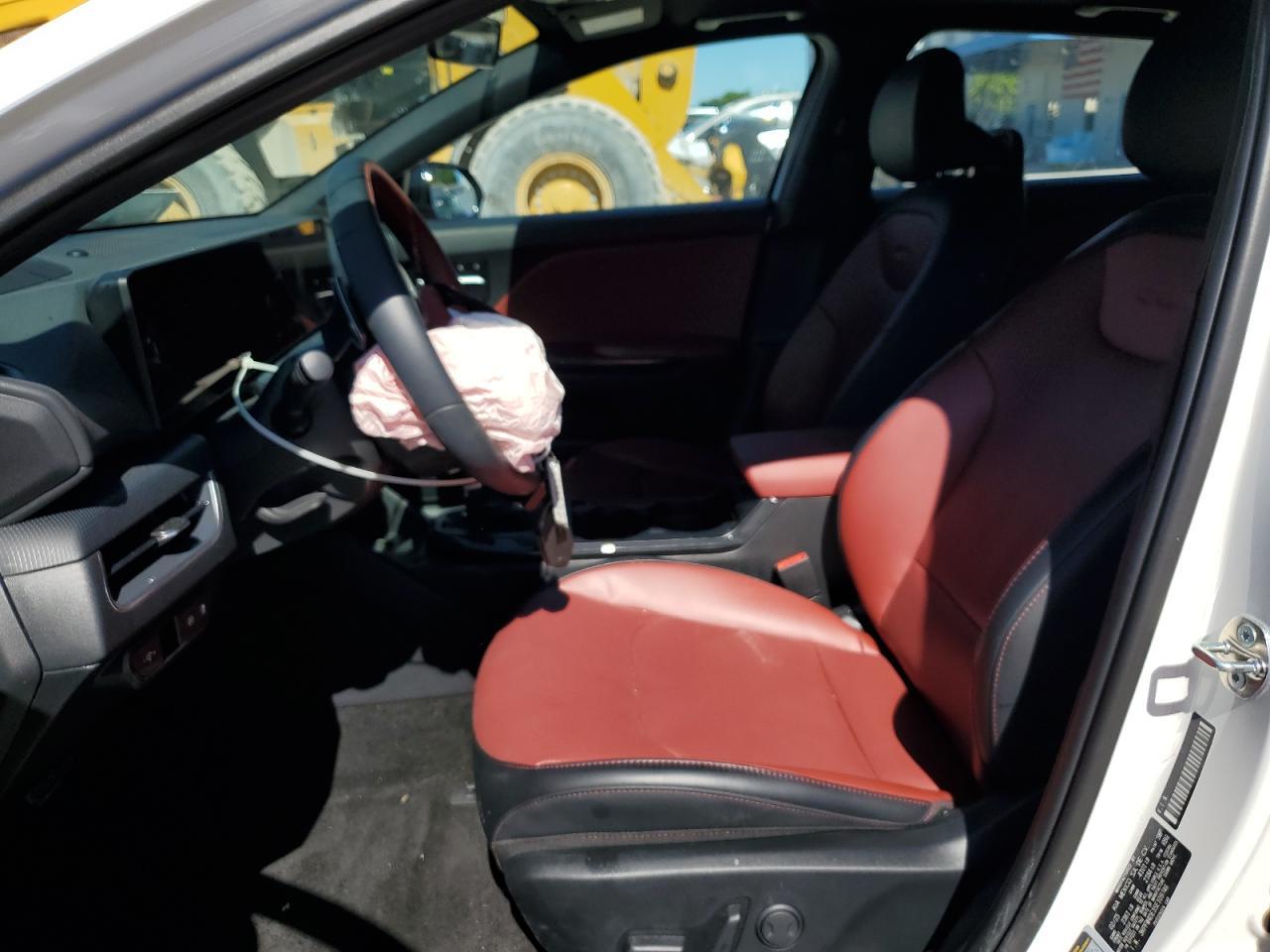 2025 Kia K4 Gt Line - zdjęcie 7