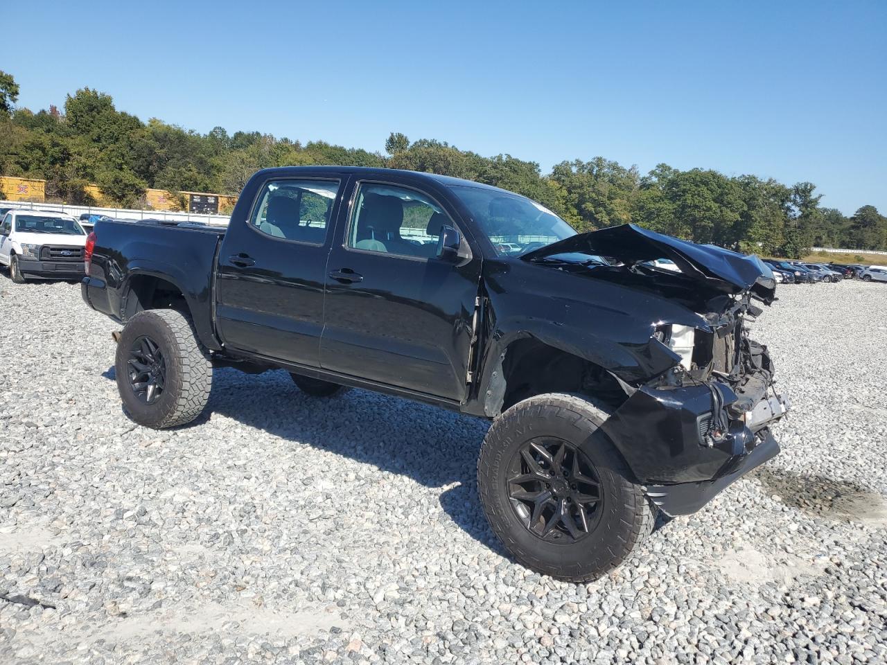 2018 Toyota Tacoma - zdjęcie 4