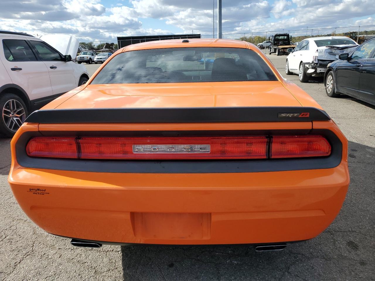 2014 Dodge Challenger Srt8 Core - zdjęcie 6