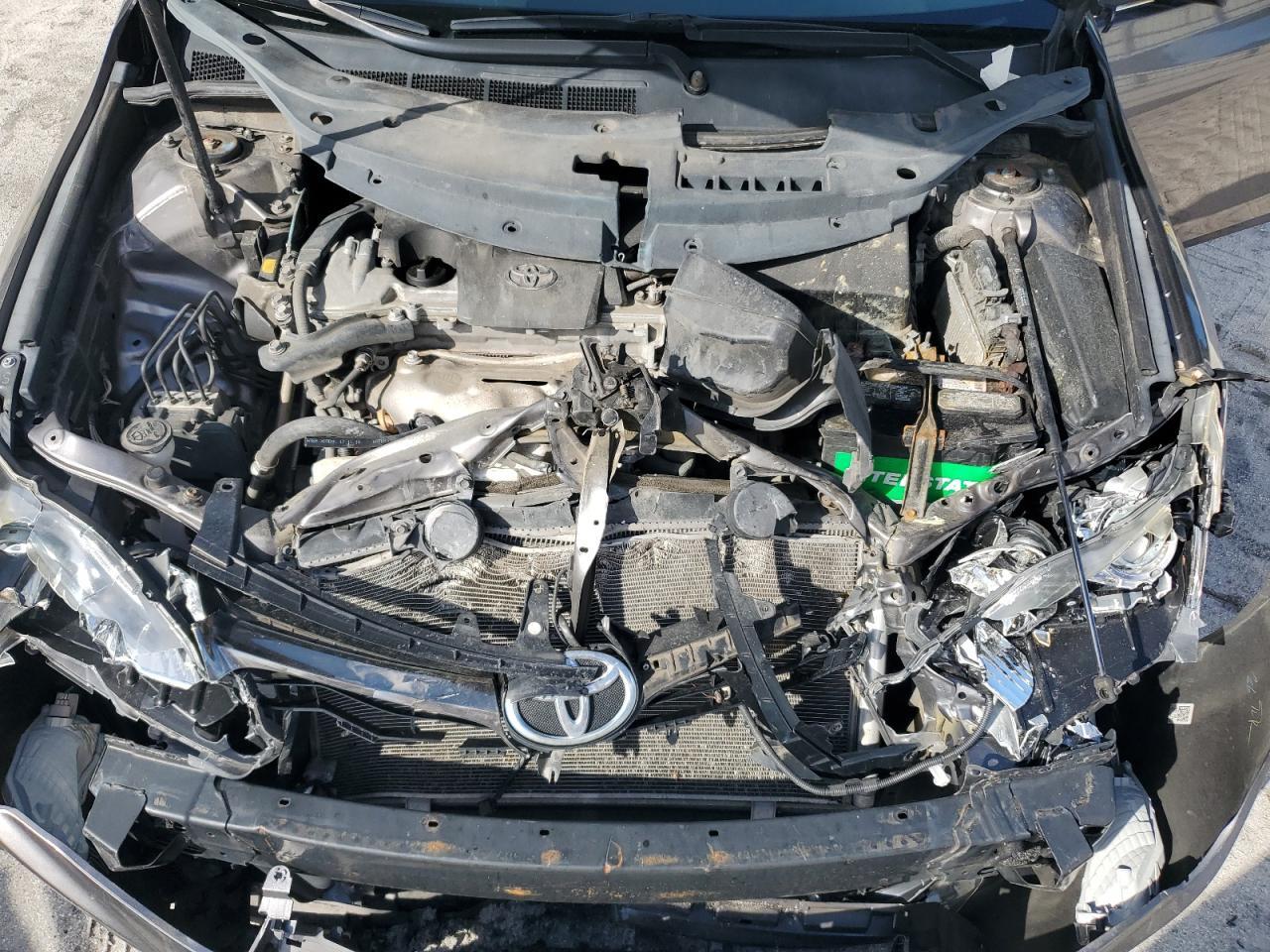 2017 Toyota Camry Le - zdjęcie 11