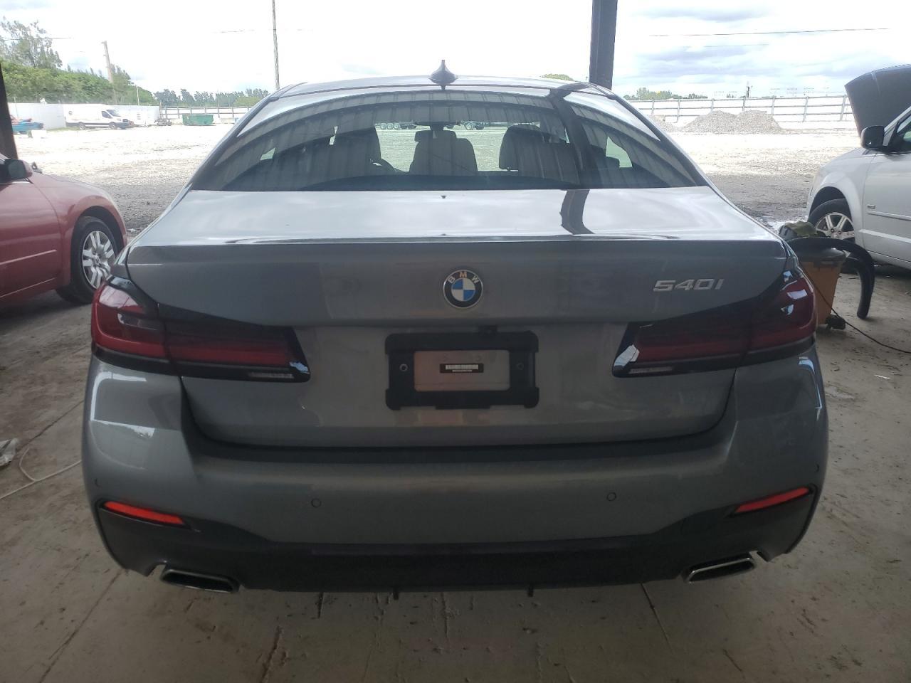 2023 BMW Seria 5 - zdjęcie 6