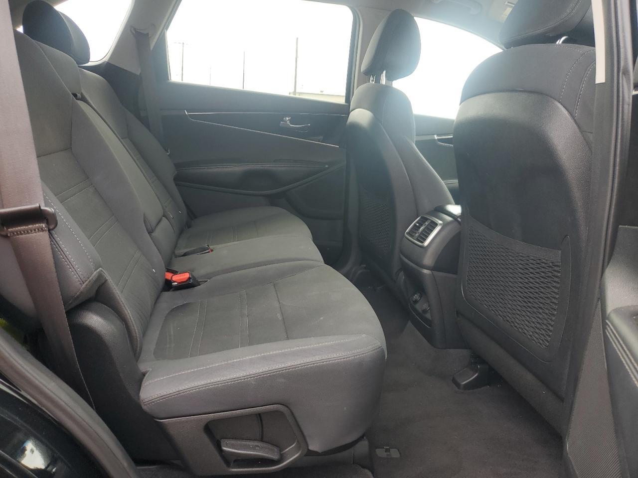 2016 Kia Sorento - zdjęcie 11