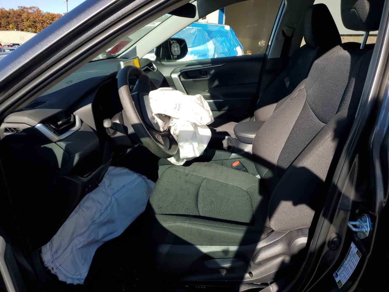 2025 Toyota RAV 4 - zdjęcie 7