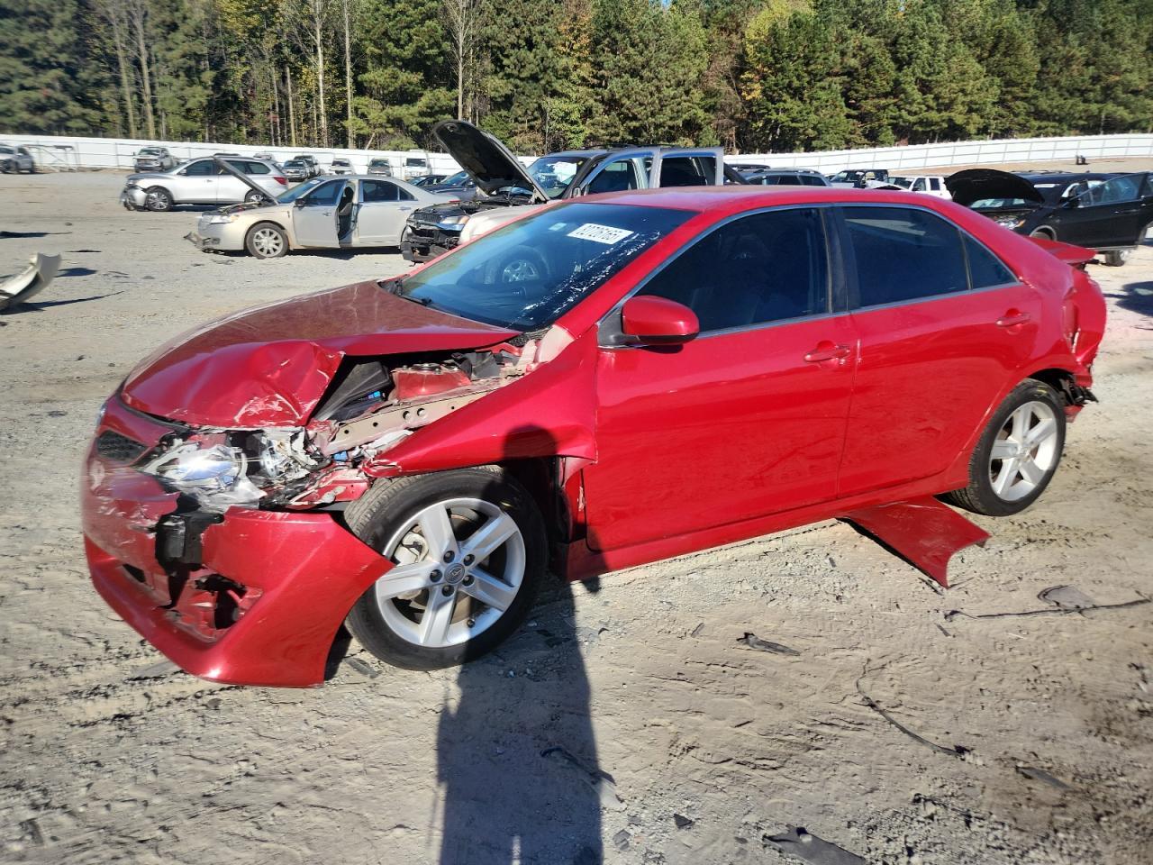 2014 Toyota Camry L - zdjęcie główne