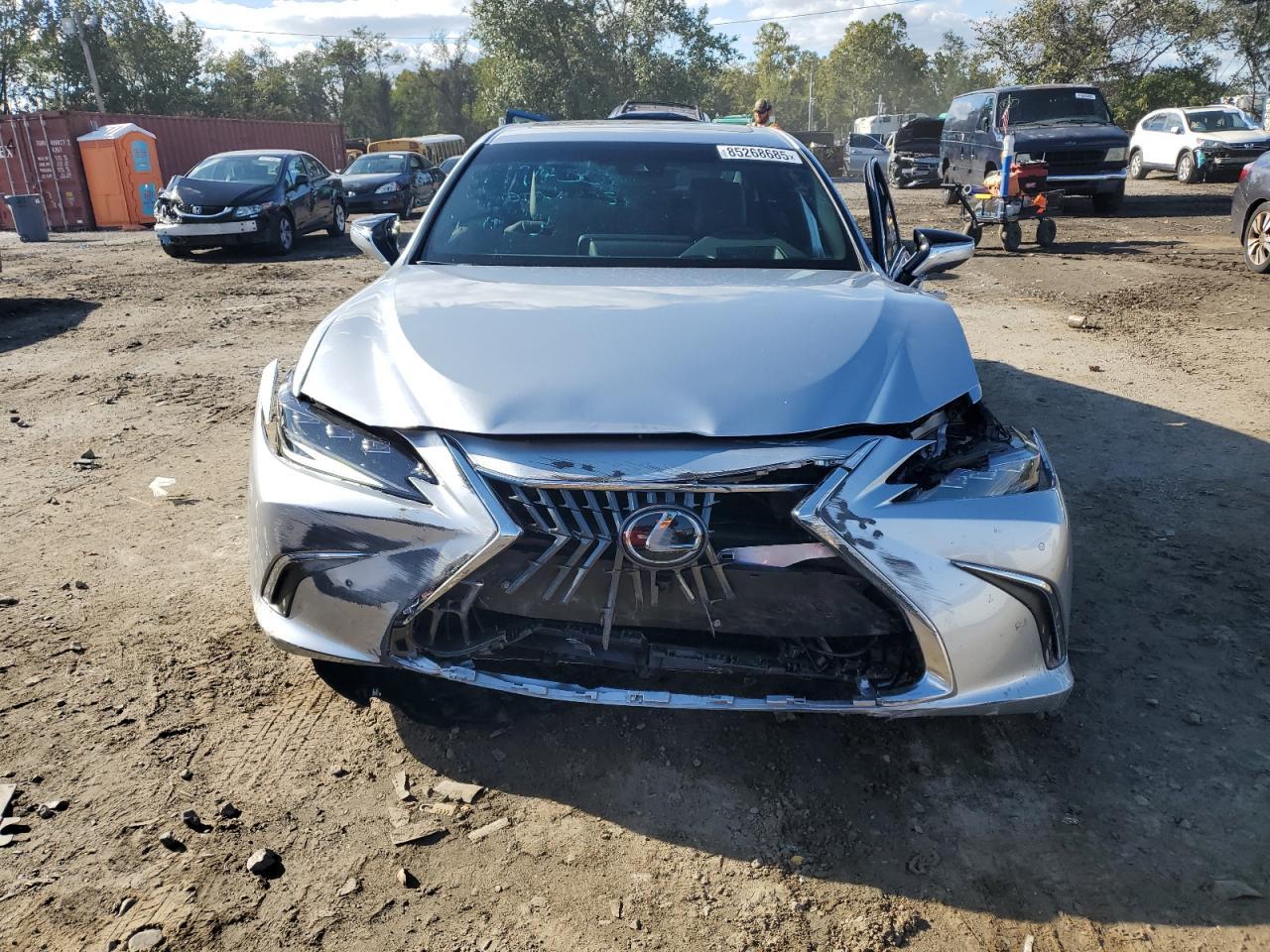2025 Lexus ES - zdjęcie 5