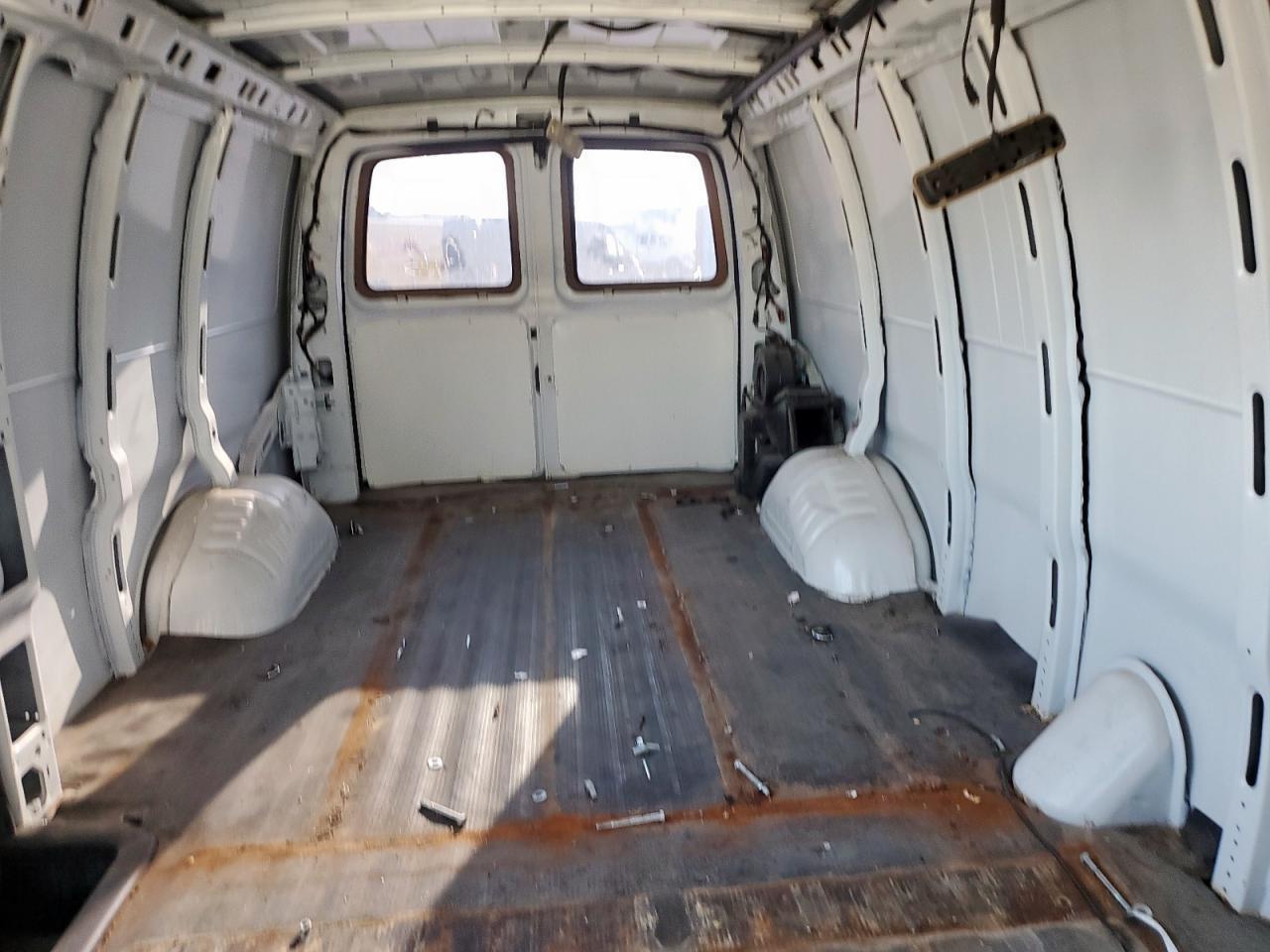 2018 Chevrolet Express G3500 - zdjęcie 10