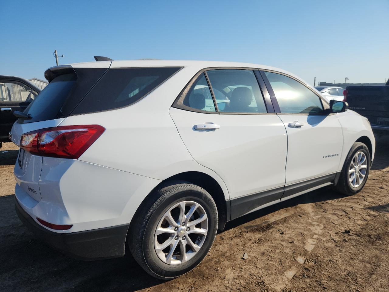 2019 Chevrolet Equinox Ls - zdjęcie 3