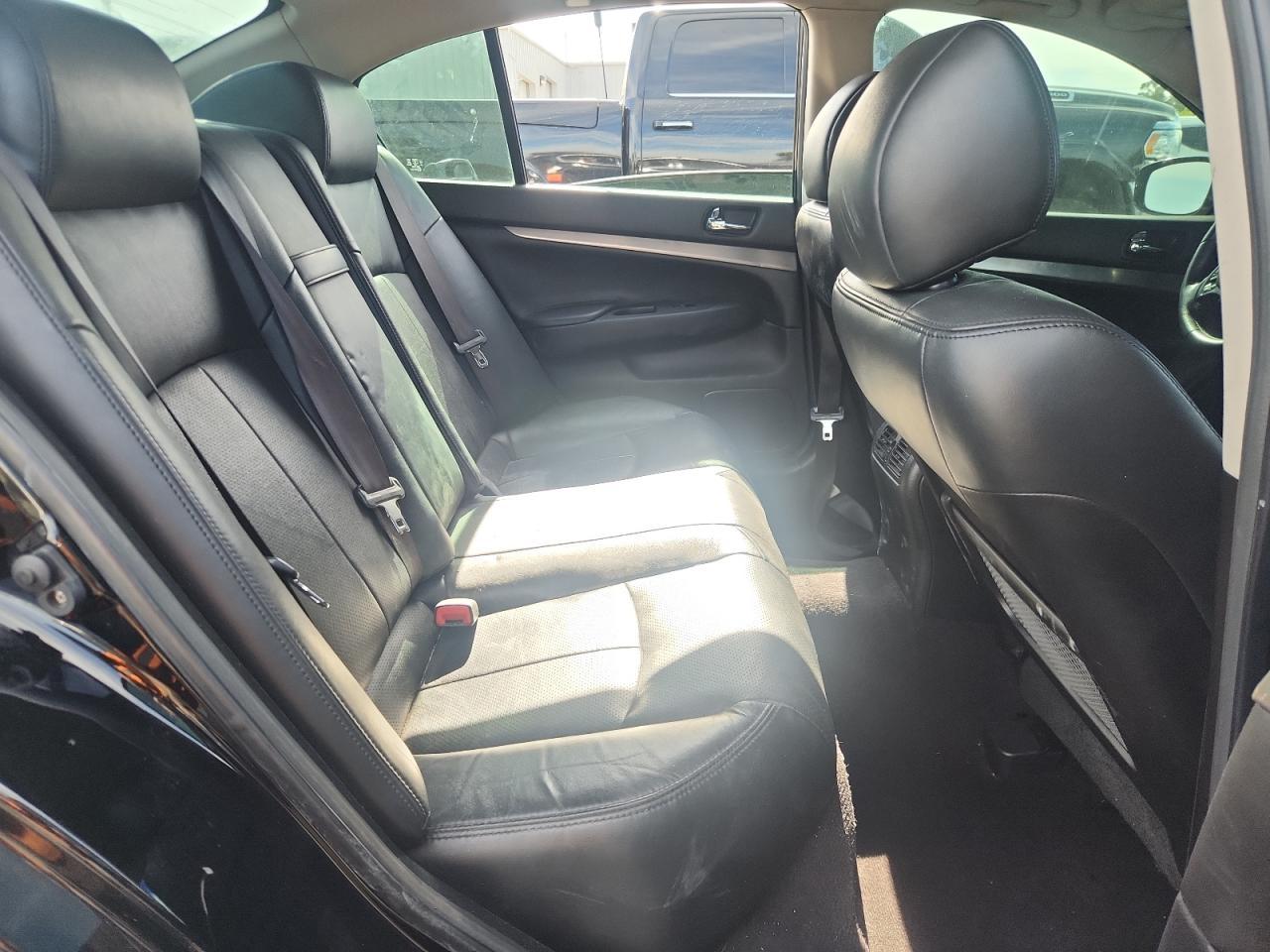 2013 Infiniti G37 - zdjęcie 10