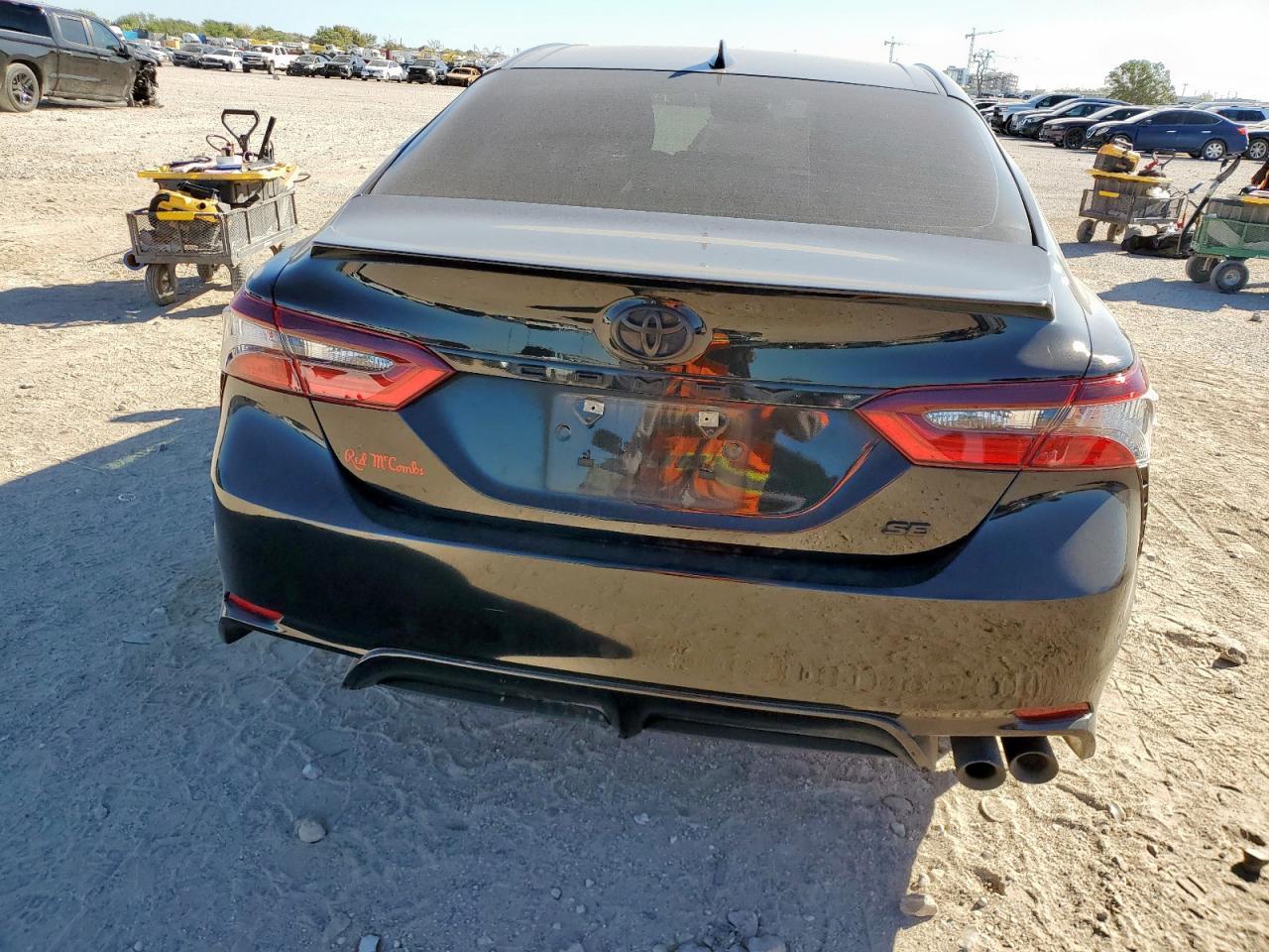 2024 Toyota Camry - zdjęcie 6